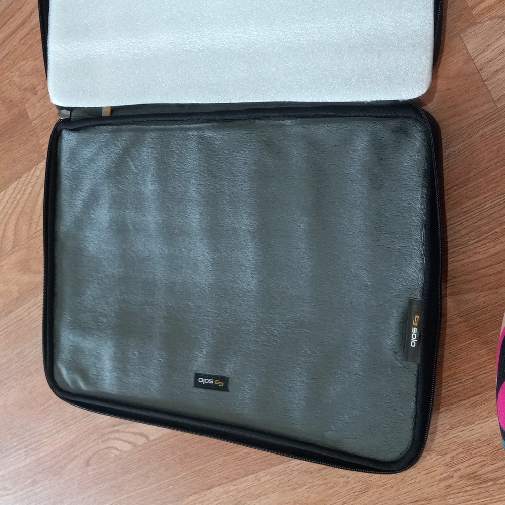 Computer sleeve - Picture 4 of 4